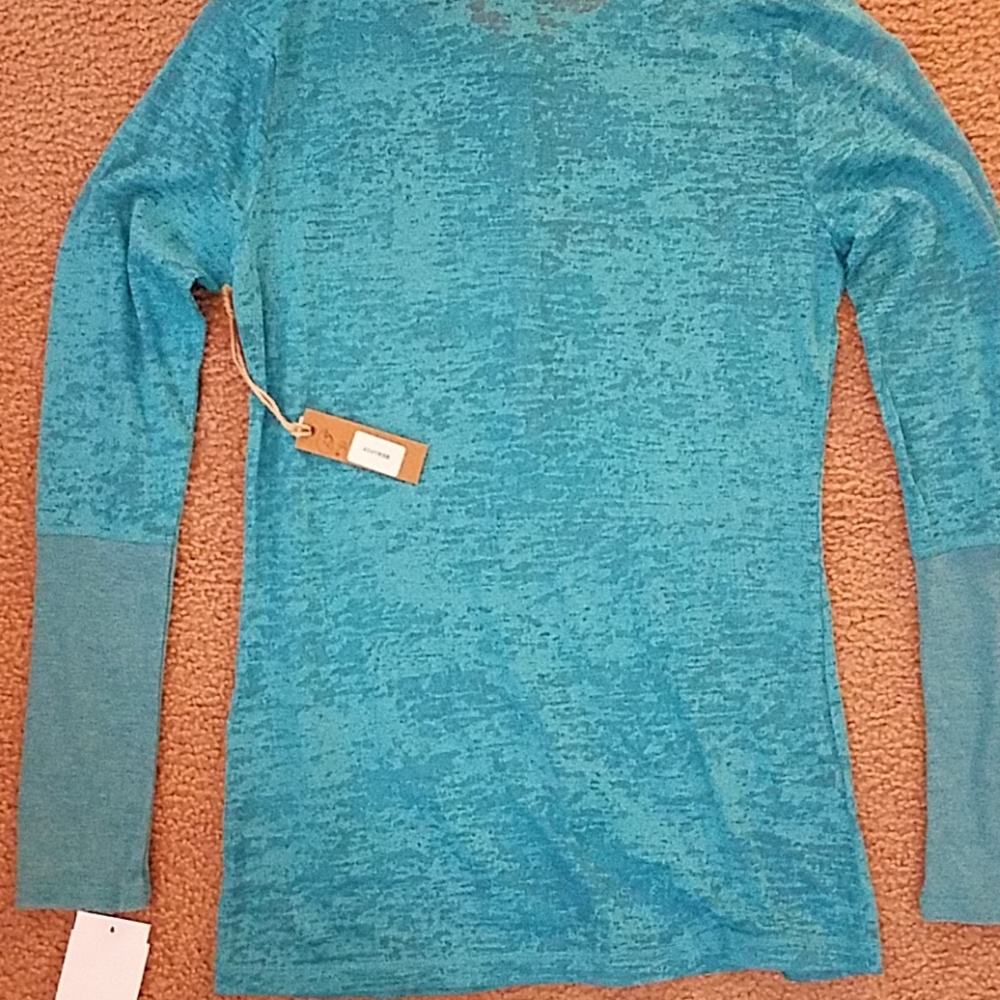 NWTS DYLAN CASUAL TOP. SIZE SMALL - Picture 7 of 7